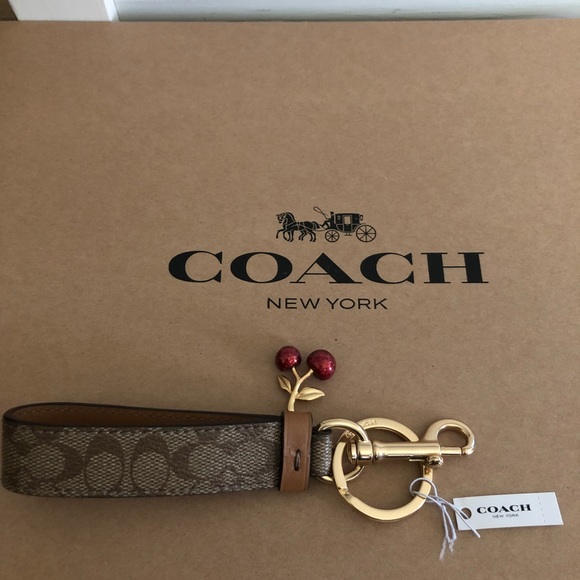 Authentic Coach Signature Charm Loop Key chain NWT - Picture 5 of 5